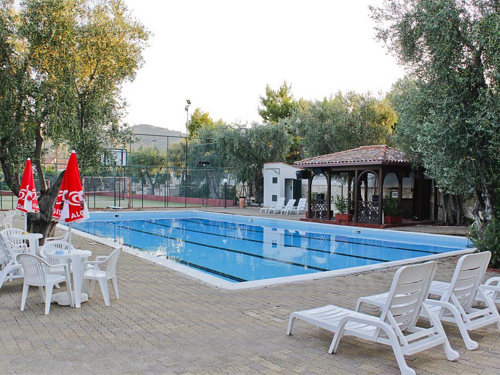 Camping Village Degli Ulivi Маттіната Екстер'єр фото