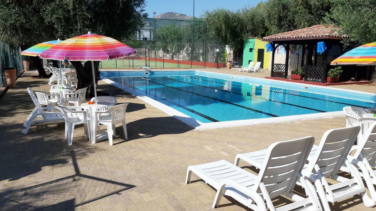 Camping Village Degli Ulivi Маттіната Екстер'єр фото